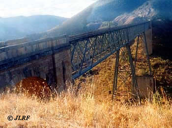 Puente del arroyo Lugar desde la salida del túnel 15