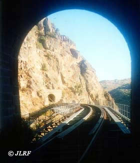 Puente del Poyo Valiente delde el túnel 7