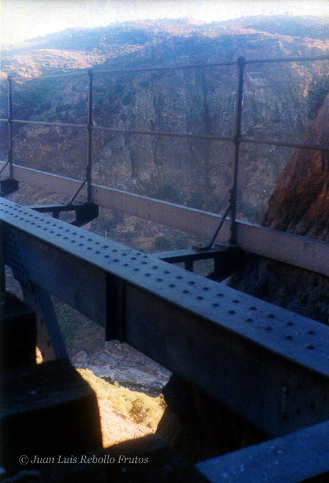 extremo_puente_poyo_valiente.jpg