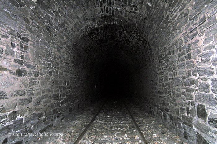 tunel16_a3.jpg - Túnel 16 (interior)