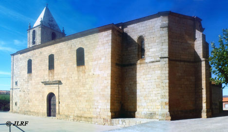 Lateral de la iglesia